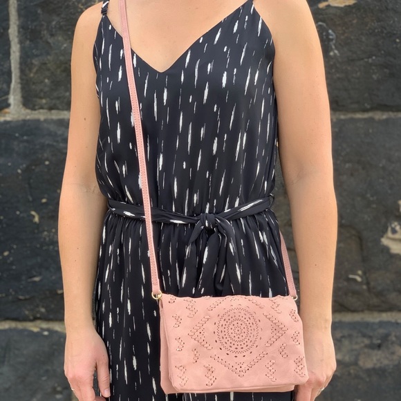 Small Laser Cut Cross Body Clutch - Pink - Picture 1 of 5